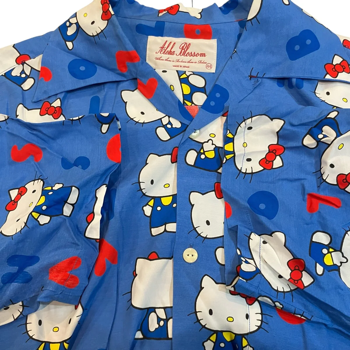 HELLO KITTY ハローキティ柄アロハシャツ - Image 4