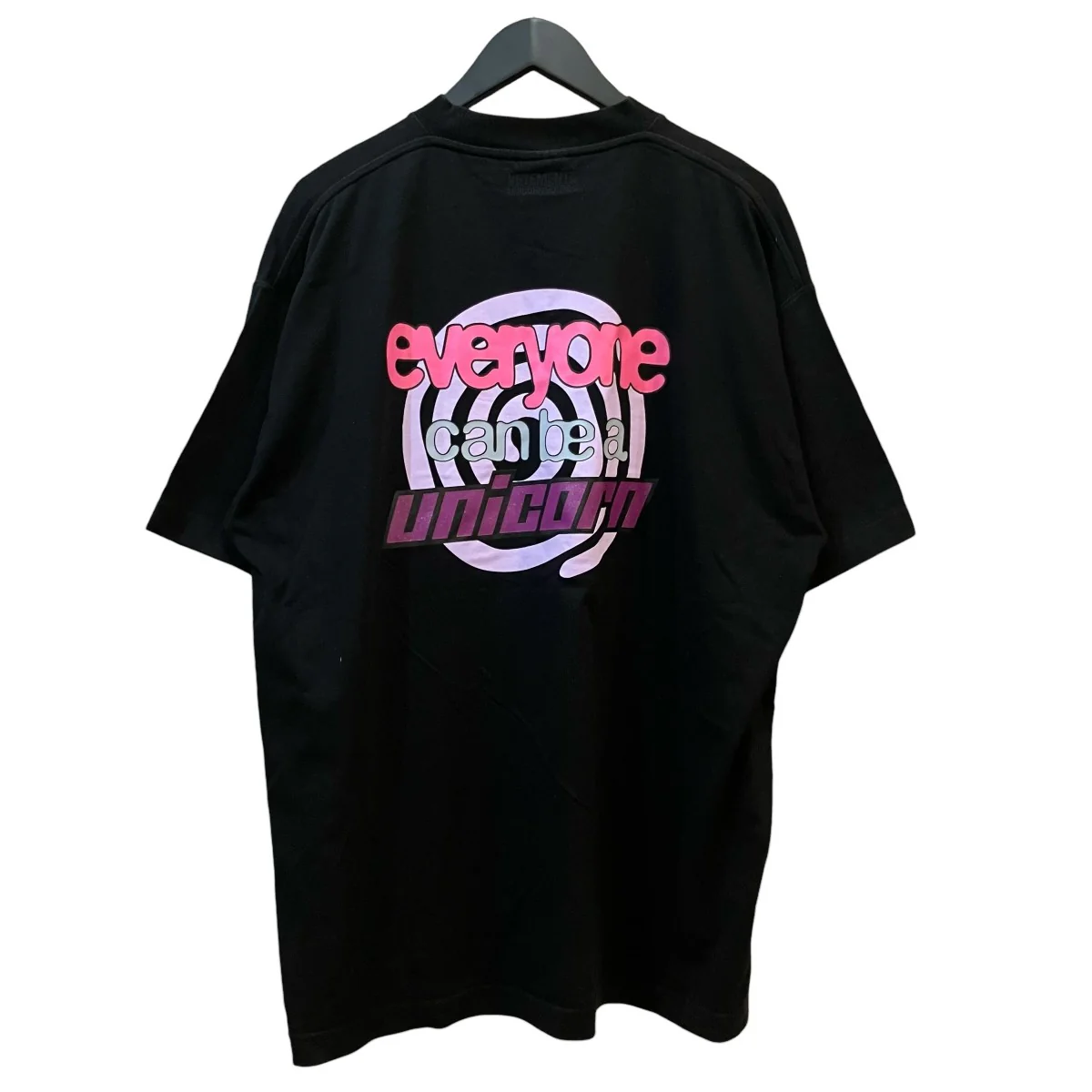 「EVERYONE CAN BE A UNICORN T-SHIRT」ユニコーンプリントTシャツUE52TR260X - Image 2