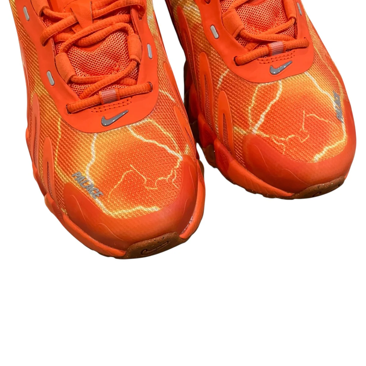 「Air Max DN8 Safety Orange／Particle Grey」ローカットスニーカーIB4181 800 - Image 3