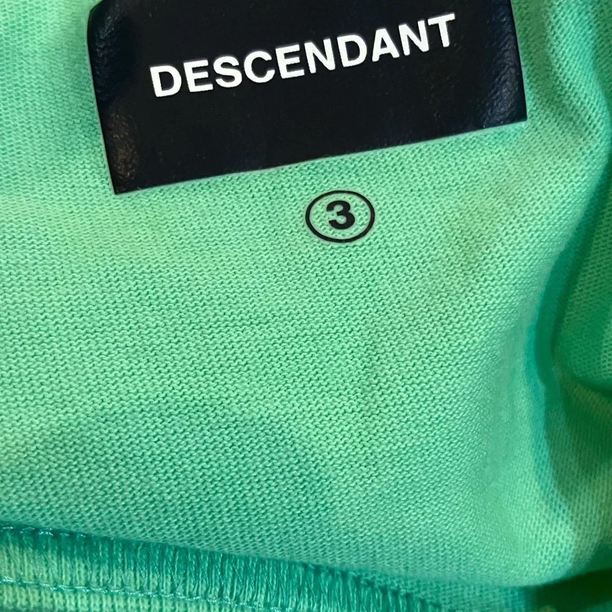 ワンポイント刺繍タンクトップベスト - Image 4