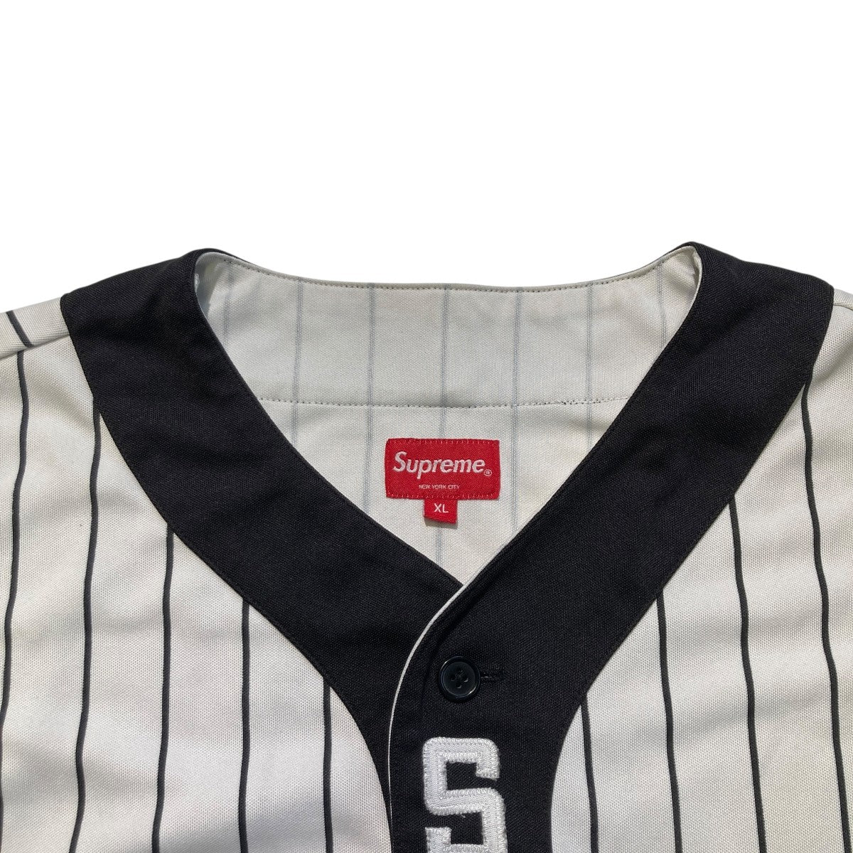 18AWVertical Logo Baseballベースボールシャツ - Image 8