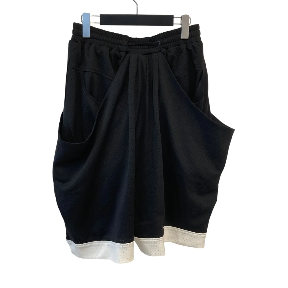 CHAND DRAPE BASKETBALL SHORTSハーフパンツ - Image 2