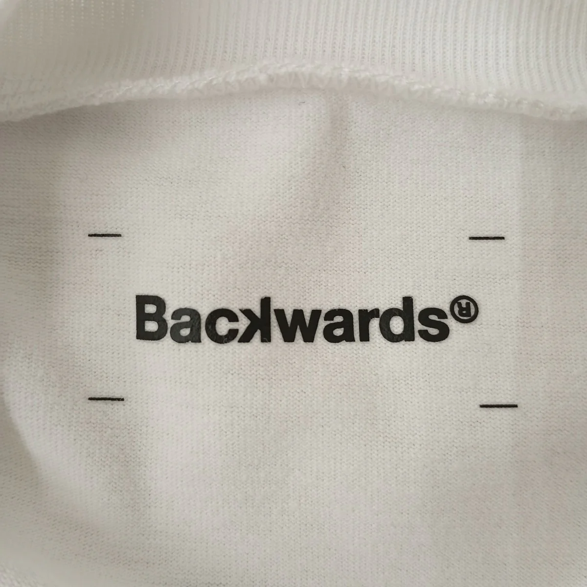 DB Back print Mock Neck半袖カットソー521-12011 - Image 3