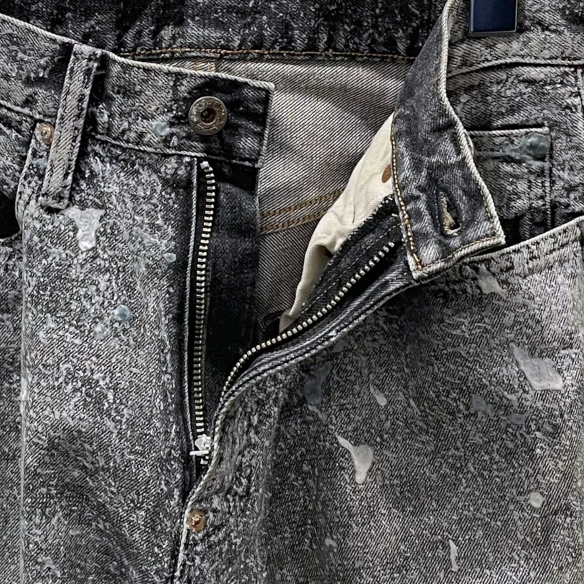24AW 加工デニムパンツ MOLDED DENIM TROUSERS WIDE CUT 2411300414 - Image 3