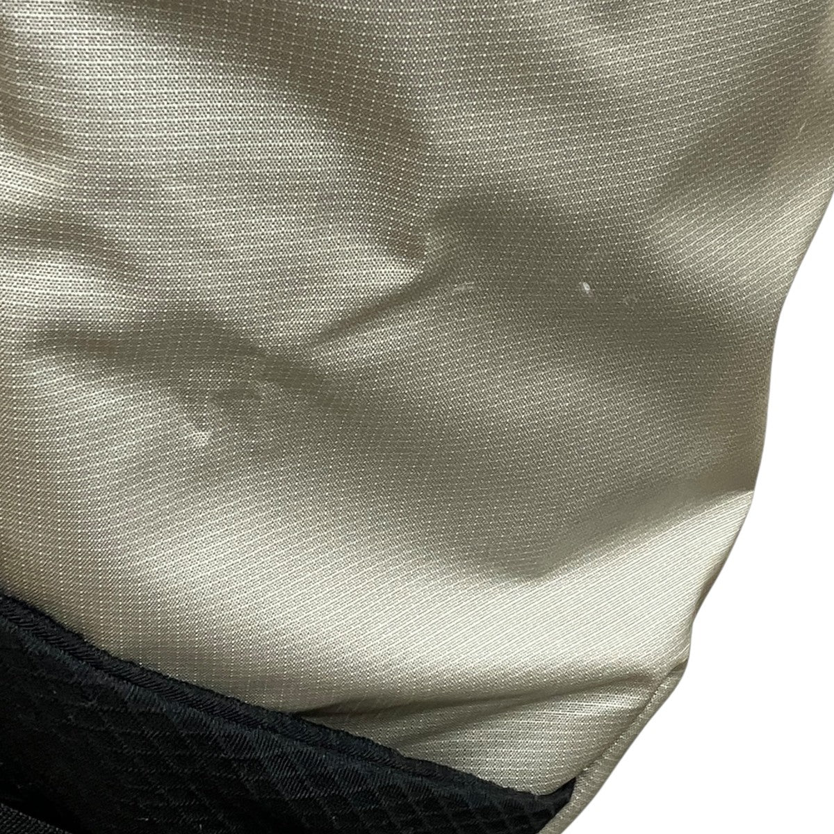 Testudo Technical Shell Backpackリュック - Image 4