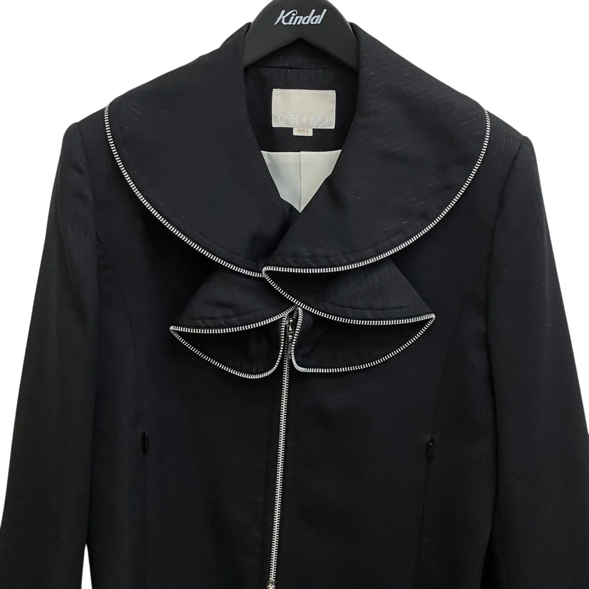 24AWFRILL SUITING BLOUSONジップアップジャケットA24803 - Image 3