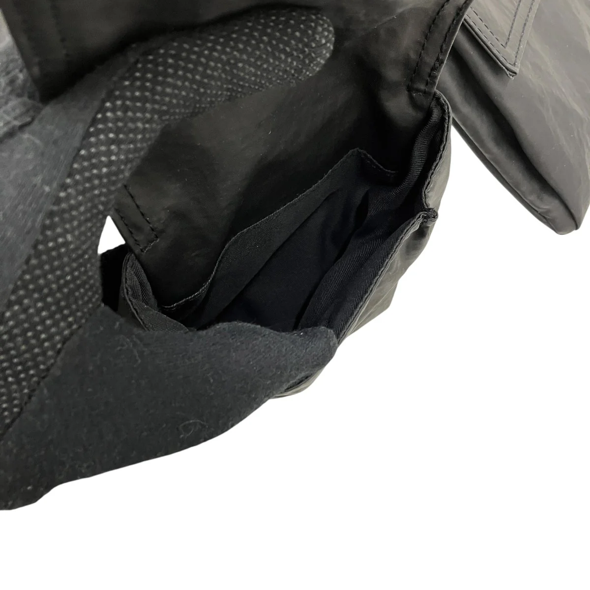 MULTI POCKET  SLINGウエストポーチ - Image 4