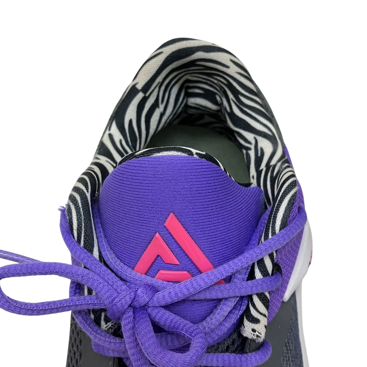 Zoom Freak 4  ActionスニーカーDO9680-500 - Image 5
