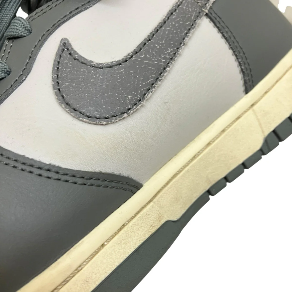 Dunk High Retro SE Vintage Light Bone and Tumbled GreyスニーカーDM0582-001 - Image 7