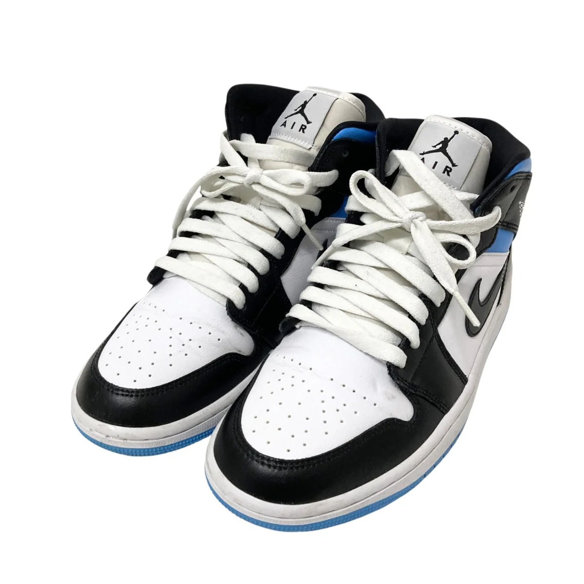 WMNS AIR JORDAN 1 MIDハイカットスニーカーBQ6472 102