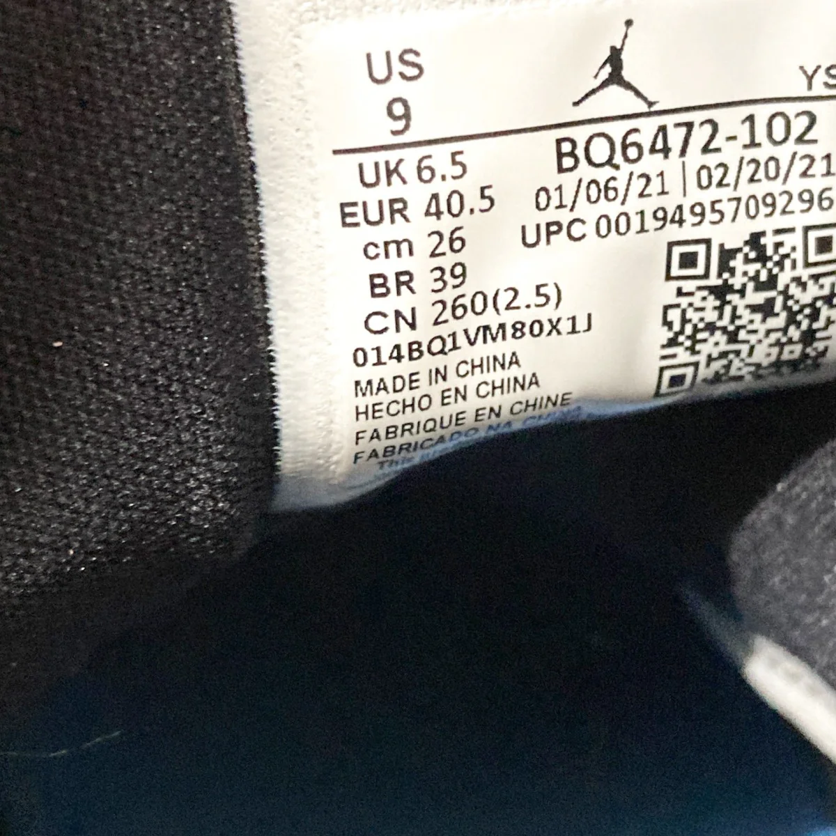 WMNS AIR JORDAN 1 MIDハイカットスニーカーBQ6472 102 - Image 6