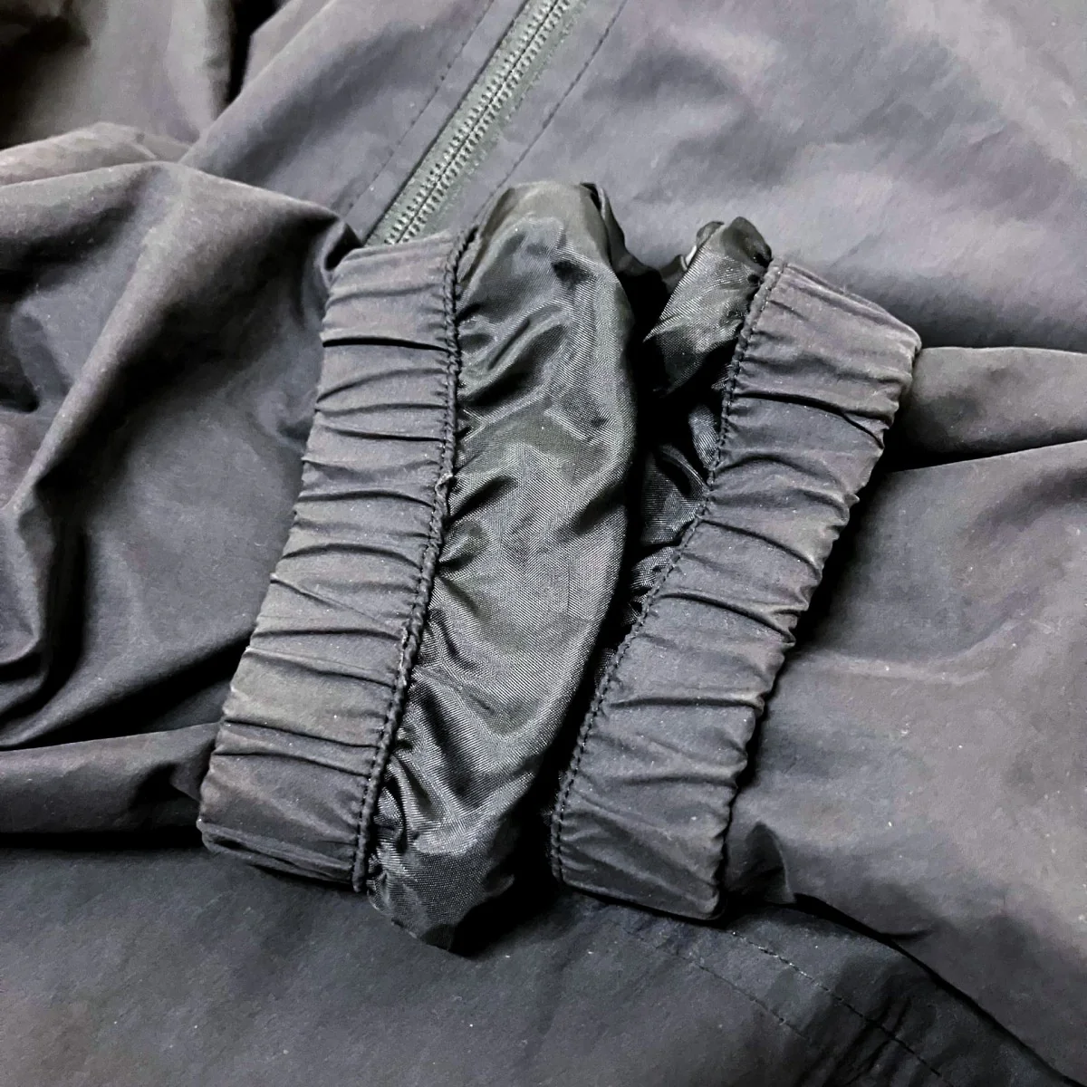 Lightweight Nylon Hooded Jacketマウンテンパーカー - Image 6