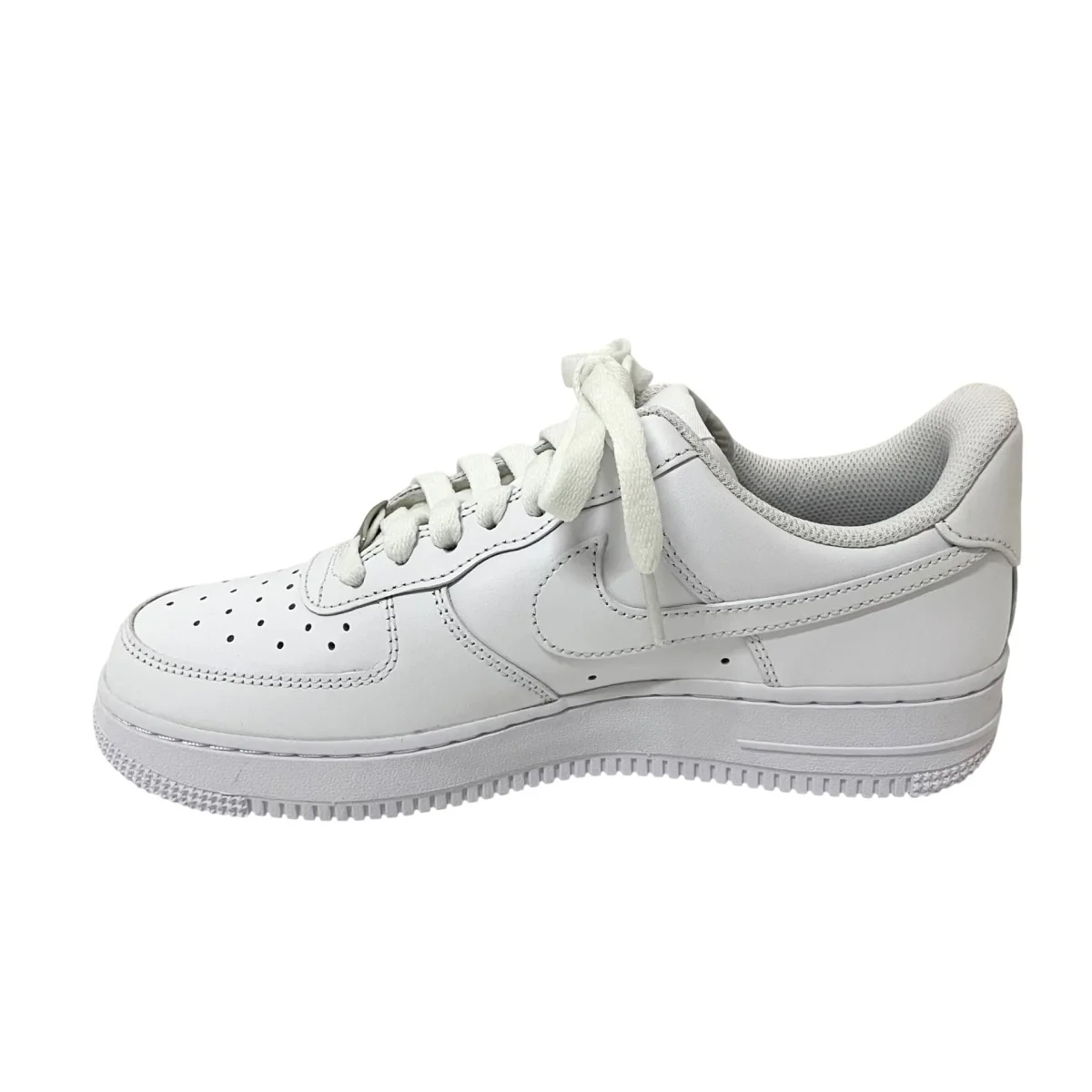 WMNS AIR FORCE 1 ’07ローカットスニーカーDD8959 100 - Image 4