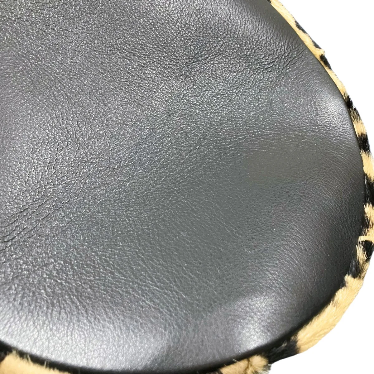 レオパード柄ハラコ巾着バッグ - Image 6