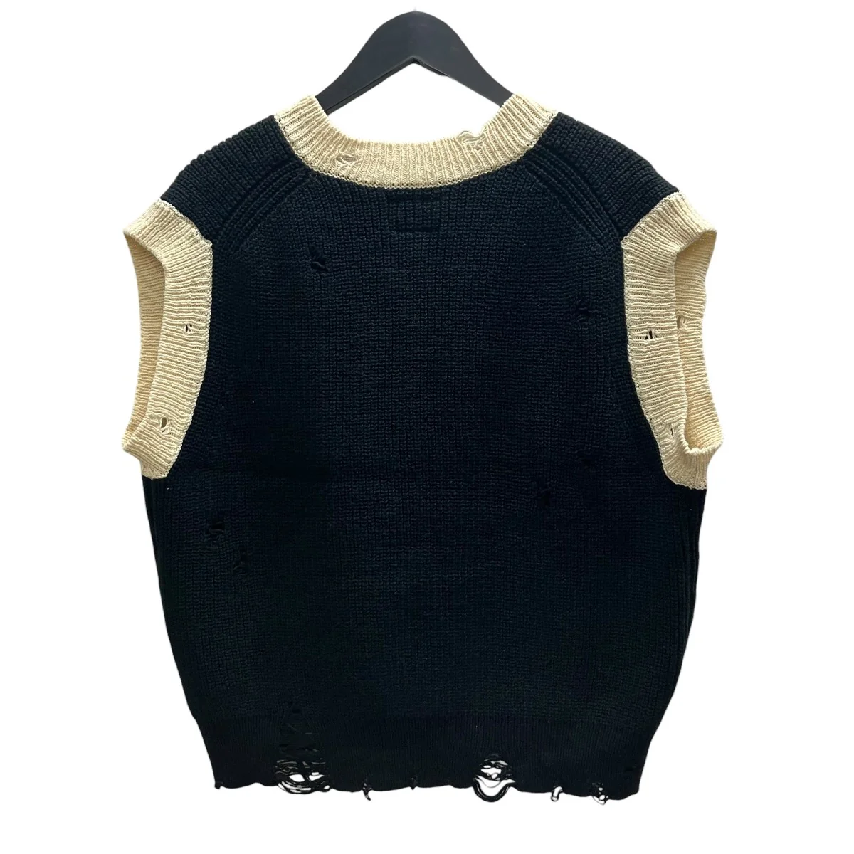 School V-neck Vest ニットベスト - Image 2