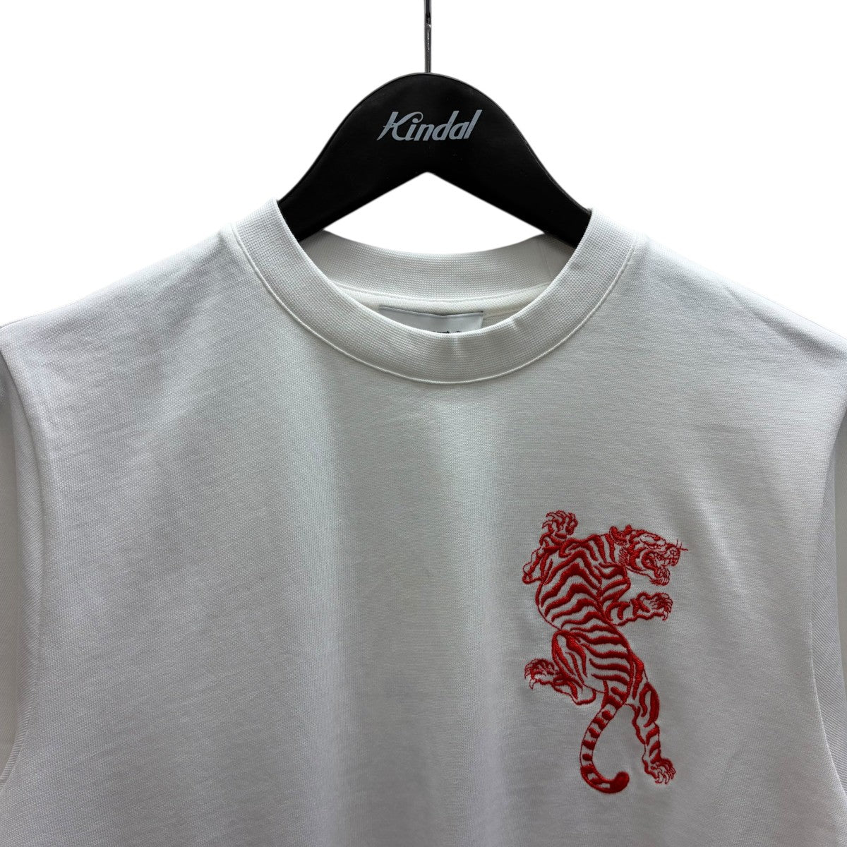 胸ロゴ刺繍Tシャツ - Image 2