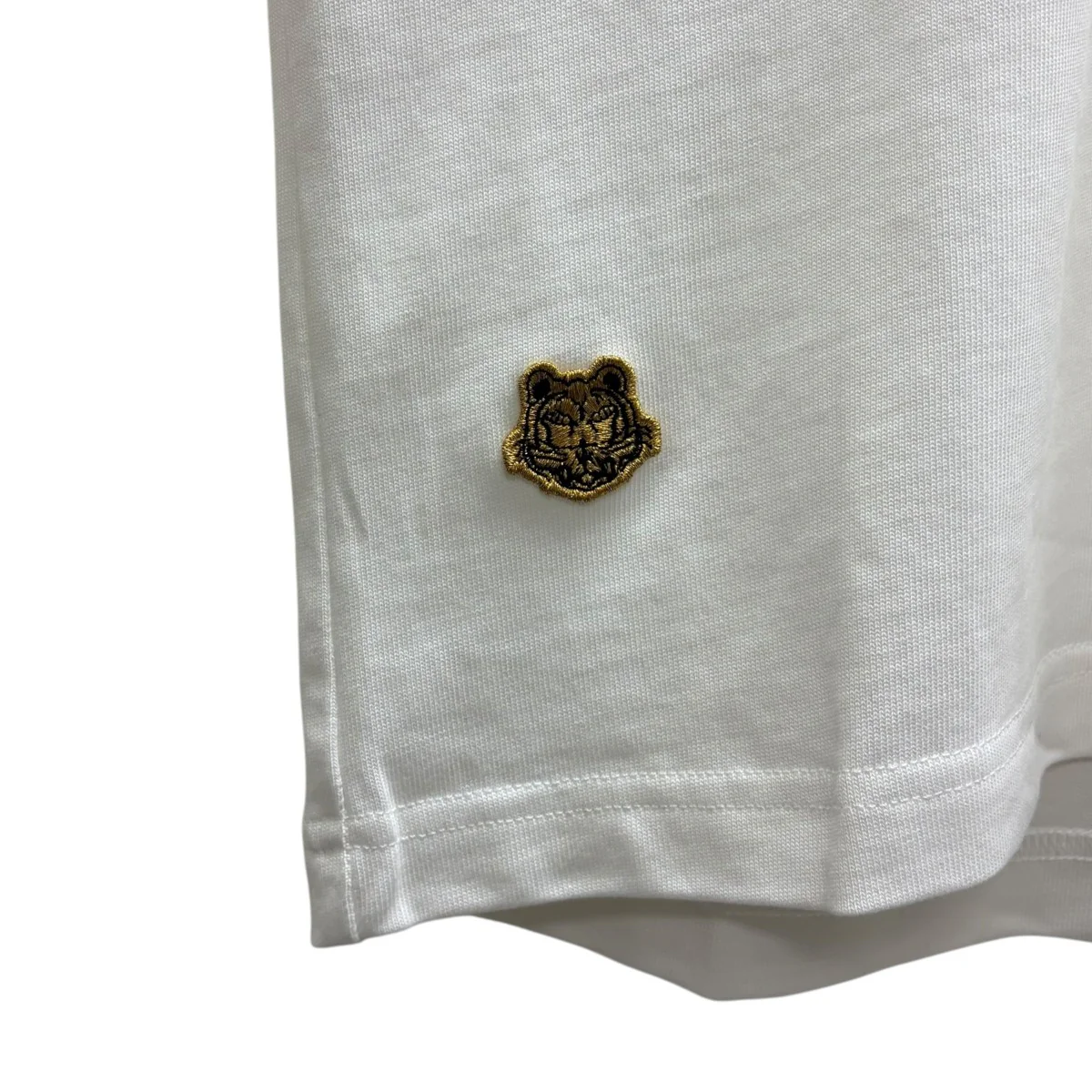 胸ロゴ刺繍Tシャツ - Image 4