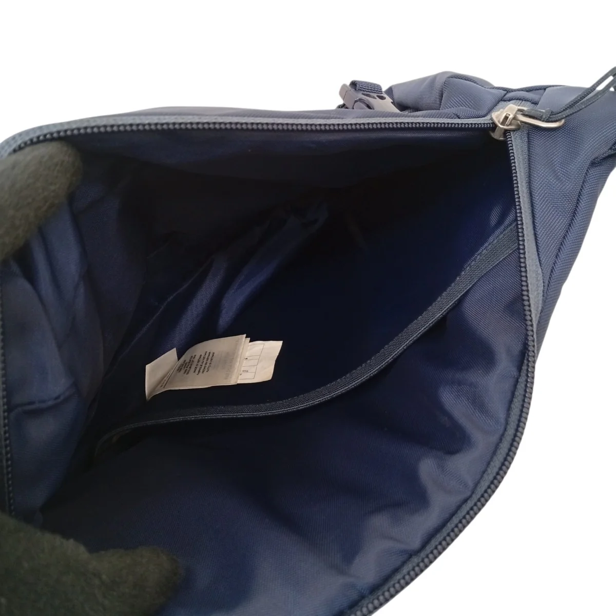 ATOM SLING 8Lスリングバッグ48261 - Image 3
