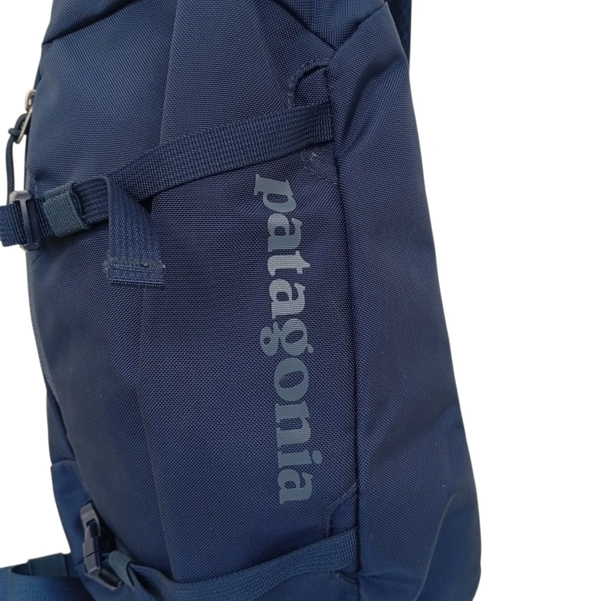 ATOM SLING 8Lスリングバッグ48261 - Image 5