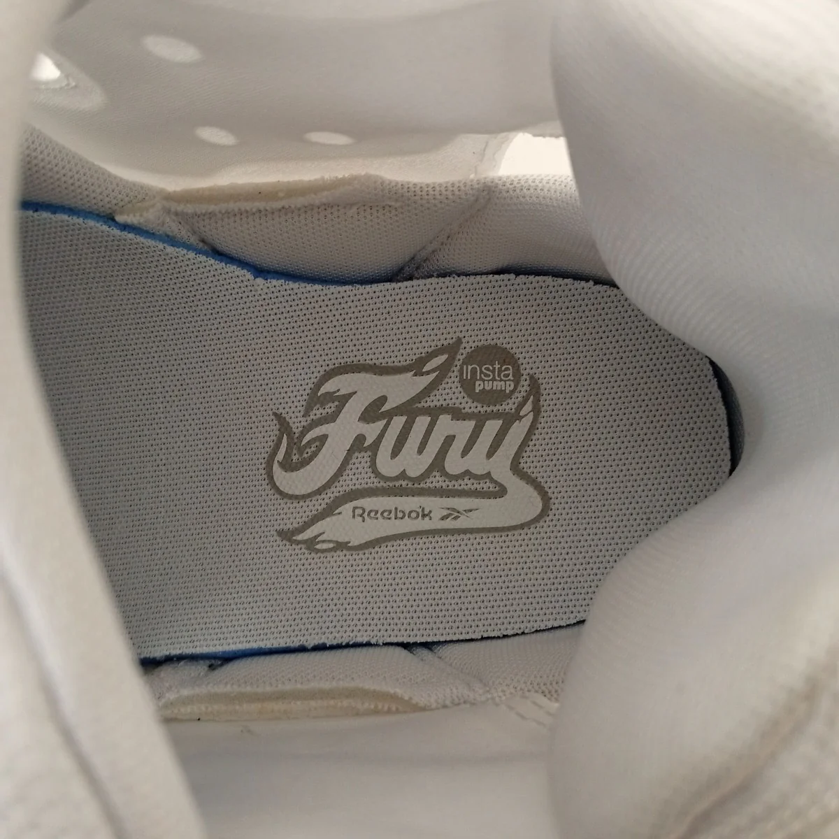 INSTAPUMP FURY OGスニーカーCW7054 - Image 6