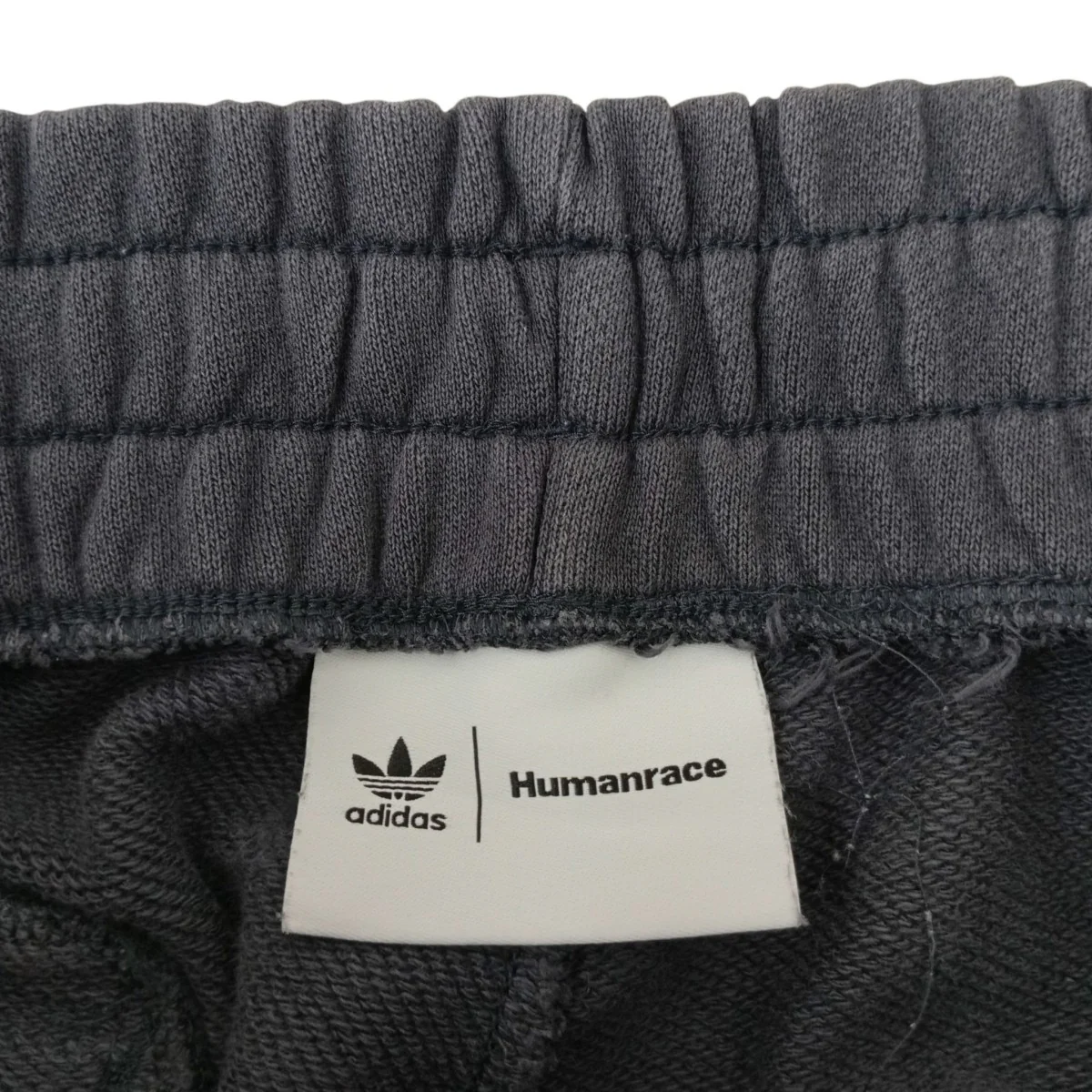 Pharrell WilliamsスウェットパンツHS4845 - Image 3