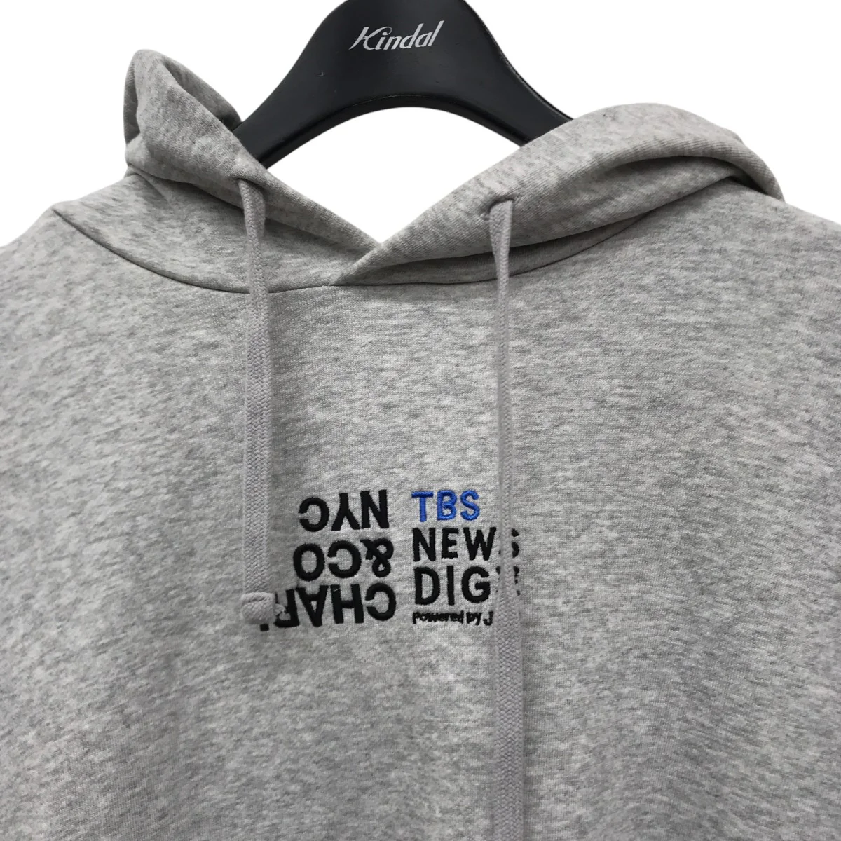 TBS NEWS DIG EMBROIDERY HOODIE SWEATSパーカー - Image 5