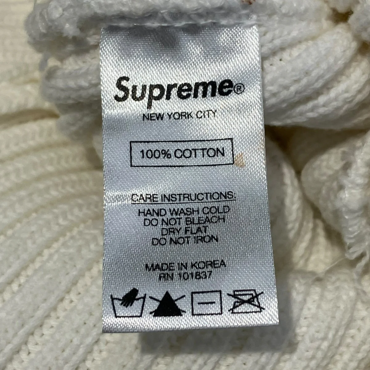 Small Box Beanieニットキャップ - Image 3