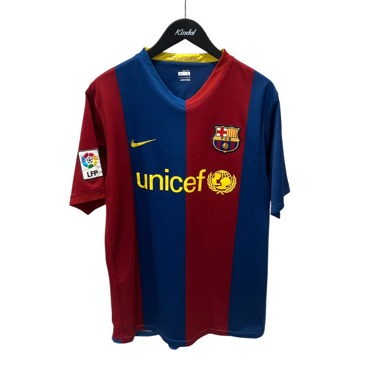 2006-07 Barcelona Nike Home ShirtTシャツ146980-426