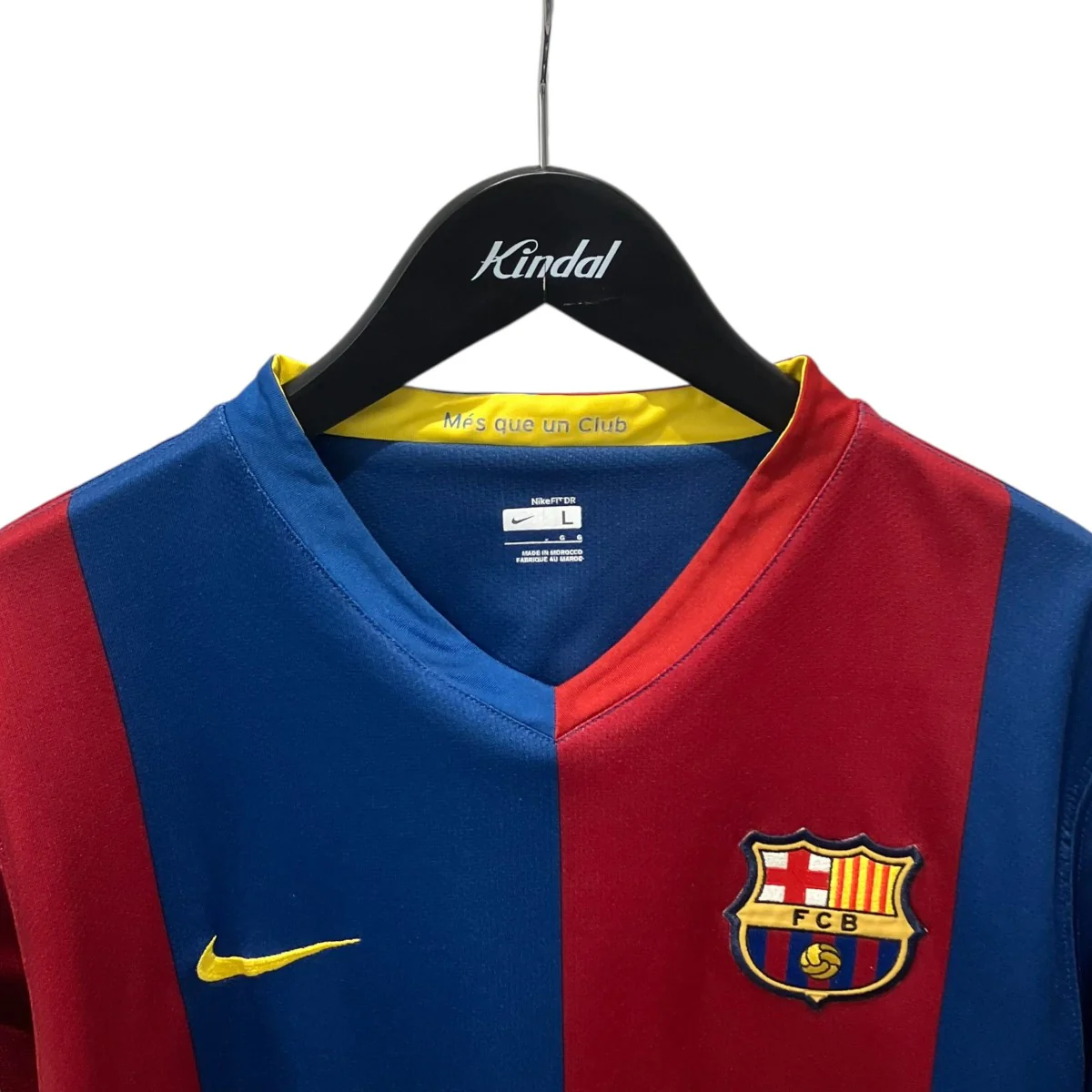 2006-07 Barcelona Nike Home ShirtTシャツ146980-426 - Image 3