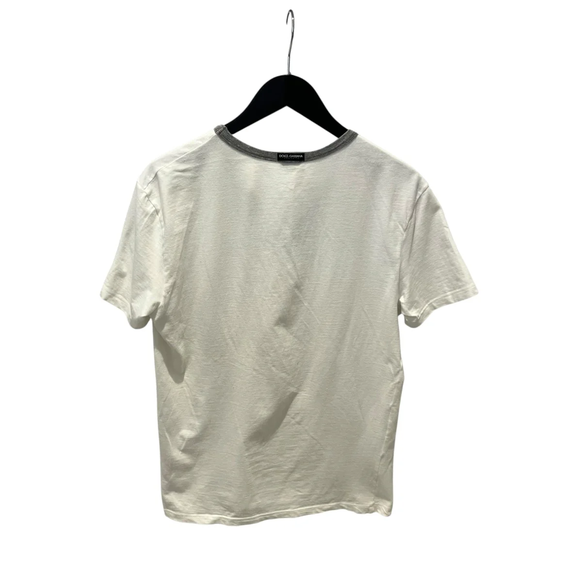 VネックTシャツ - Image 2