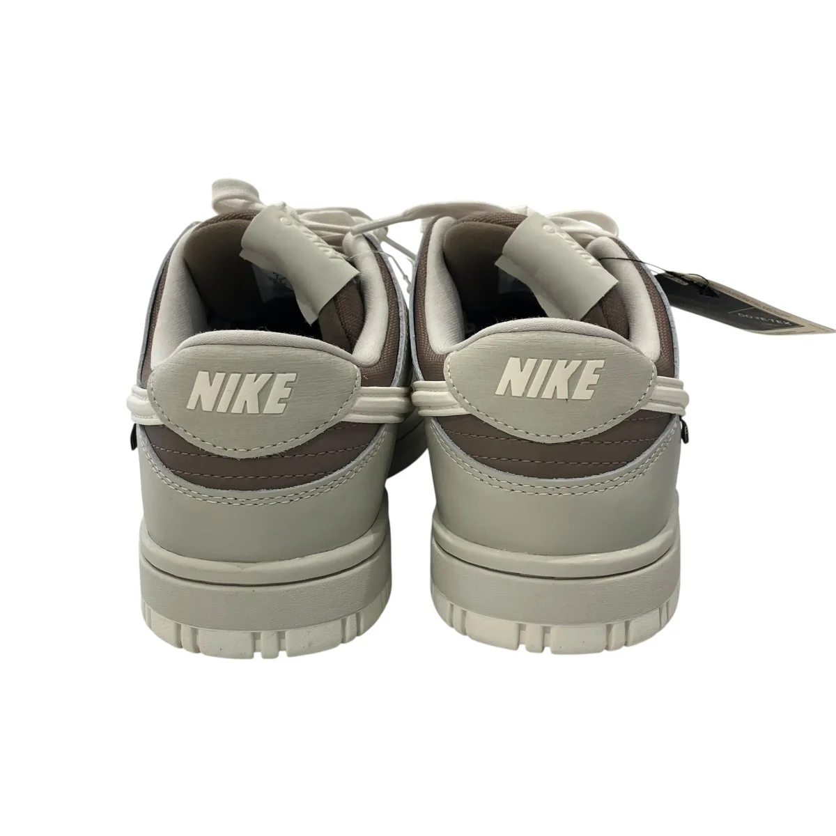 Dunk Low GORE-TEX Light BoneスニーカーHQ2053-002 - Image 5