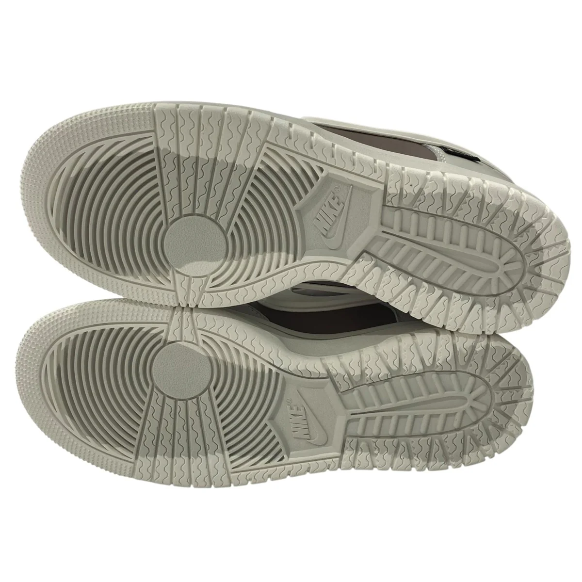 Dunk Low GORE-TEX Light BoneスニーカーHQ2053-002 - Image 6
