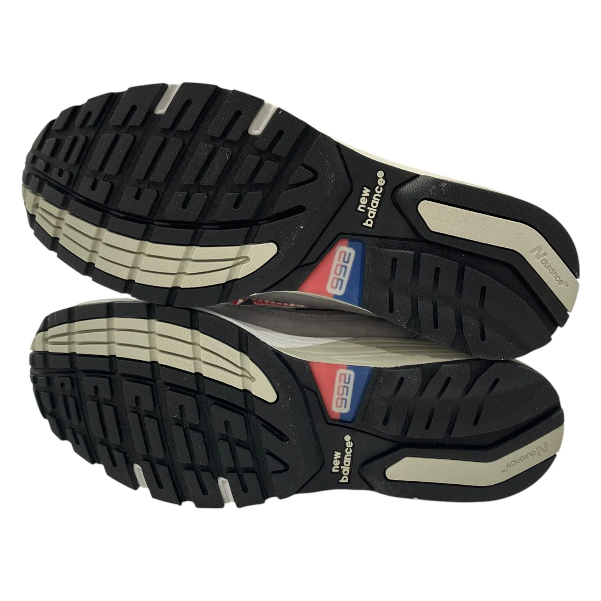 スニーカーU992GY - Image 6