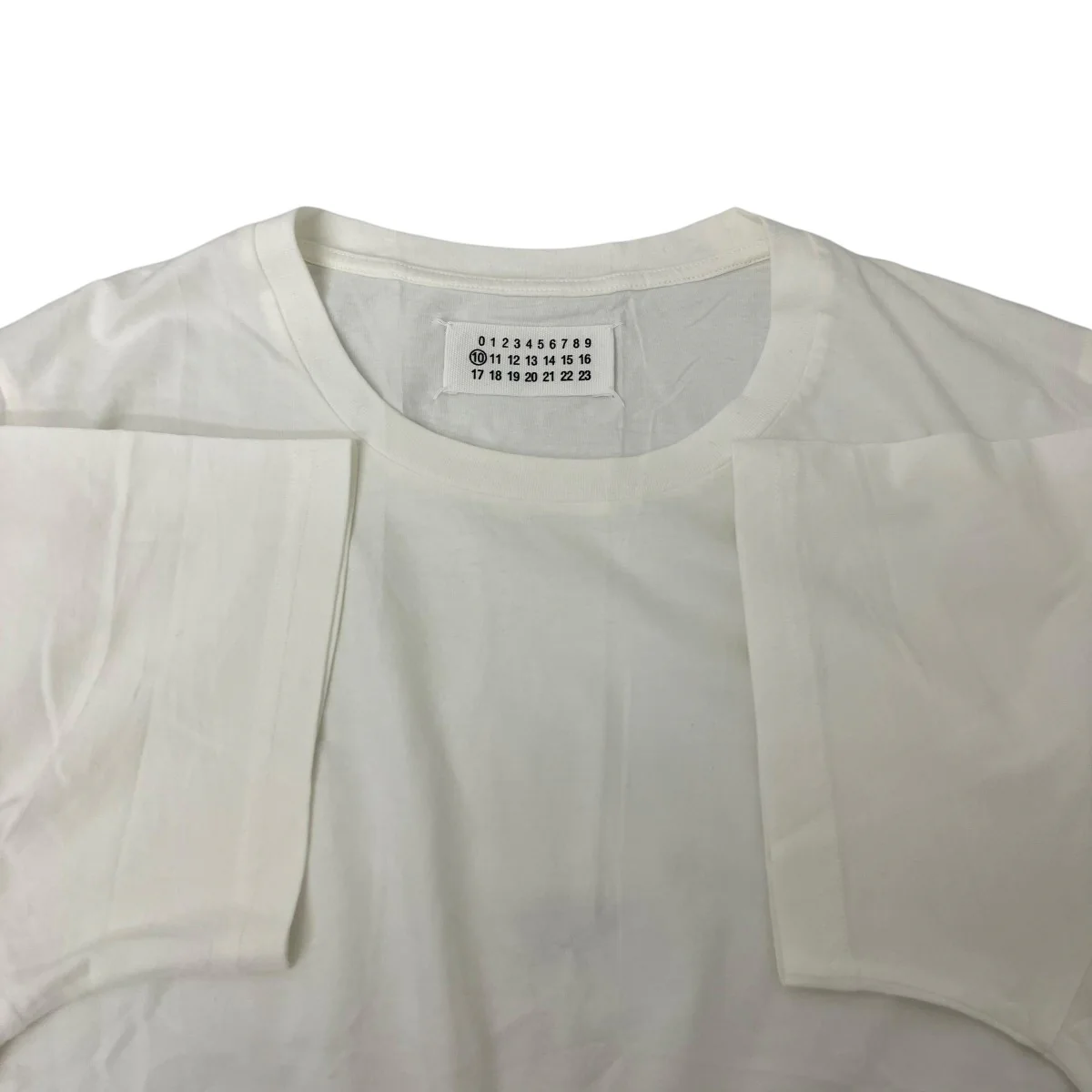 クルーネックTシャツ - Image 4