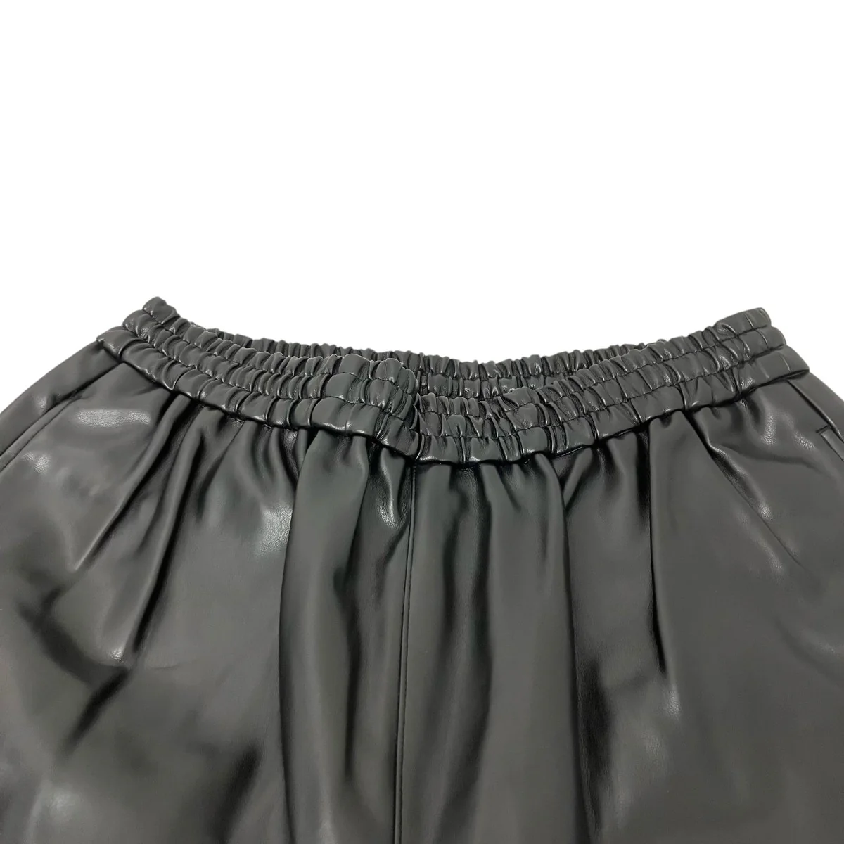 フェイクレザーハーフパンツ - Image 3