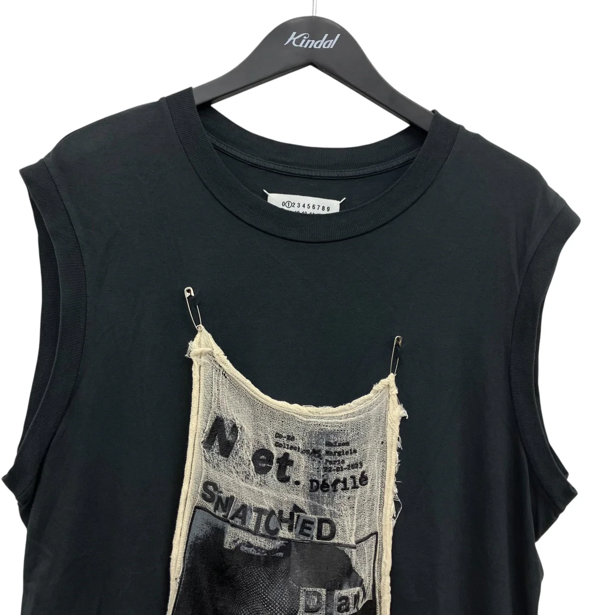 Invitation Tank Top ピンデザインノースリーブカットソー - Image 3