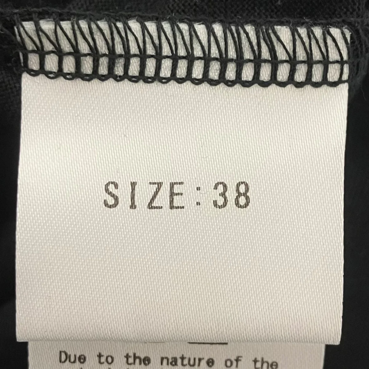リボンデザインTシャツ - Image 4
