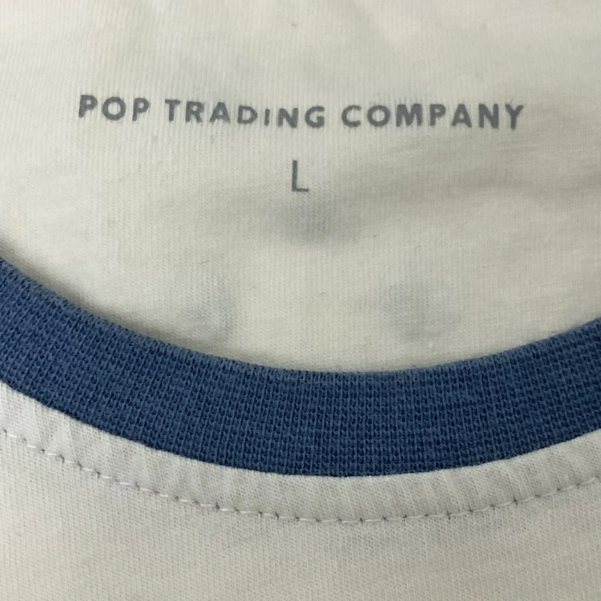 UネックTシャツ - Image 5