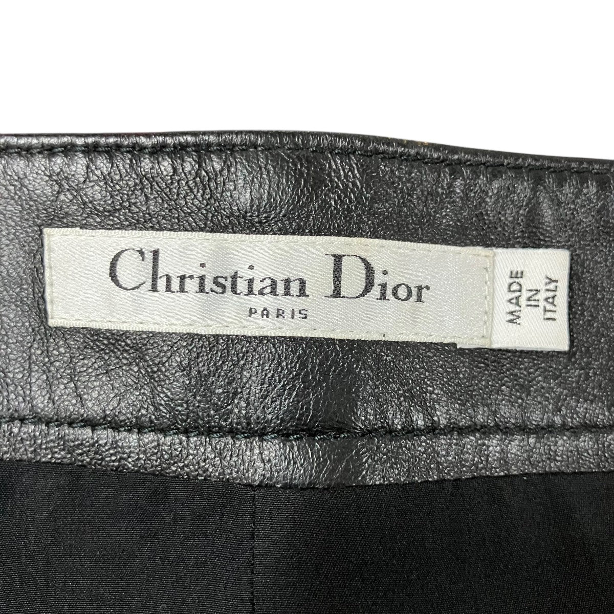 CDバックルラムレザーショートパンツ - Image 5