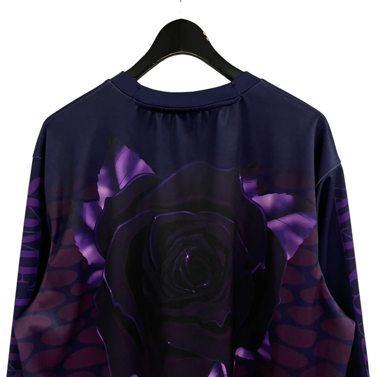 ローズグラフィックTシャツ - Image 4