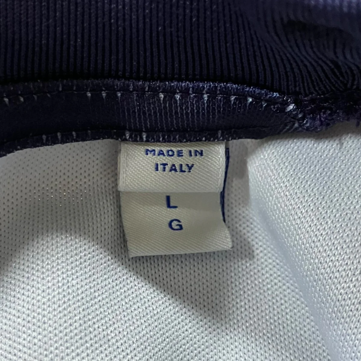 ローズグラフィックTシャツ - Image 6