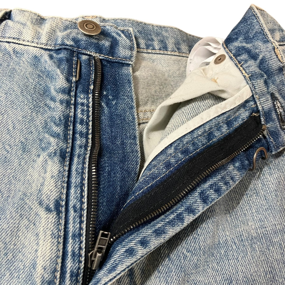 アイスウォッシュド加工カットオフデニムパンツ - Image 5