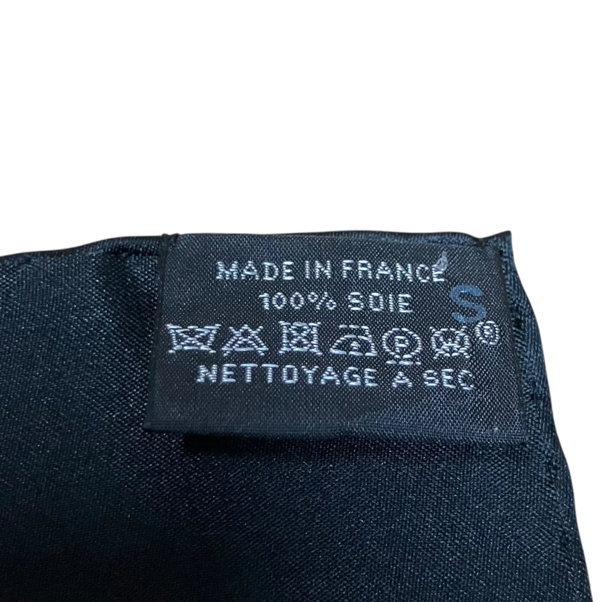 グランＨデザイン シルクスカーフ - Image 4