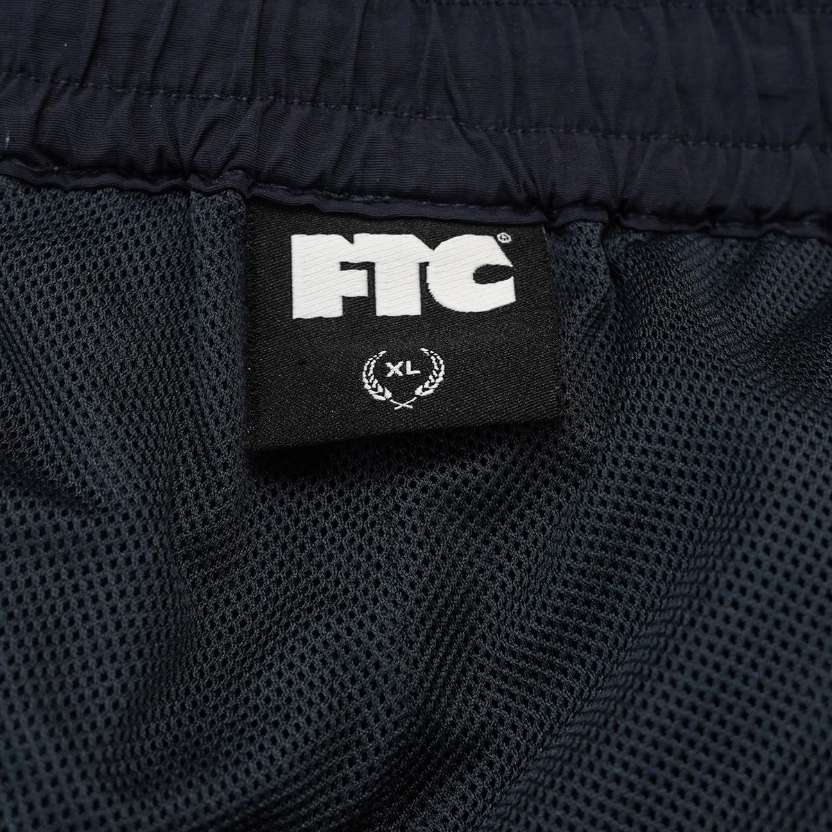 PIPING NYLON TRACK PANTロゴ パイピング ナイロン イージー トラックパンツ - Image 6
