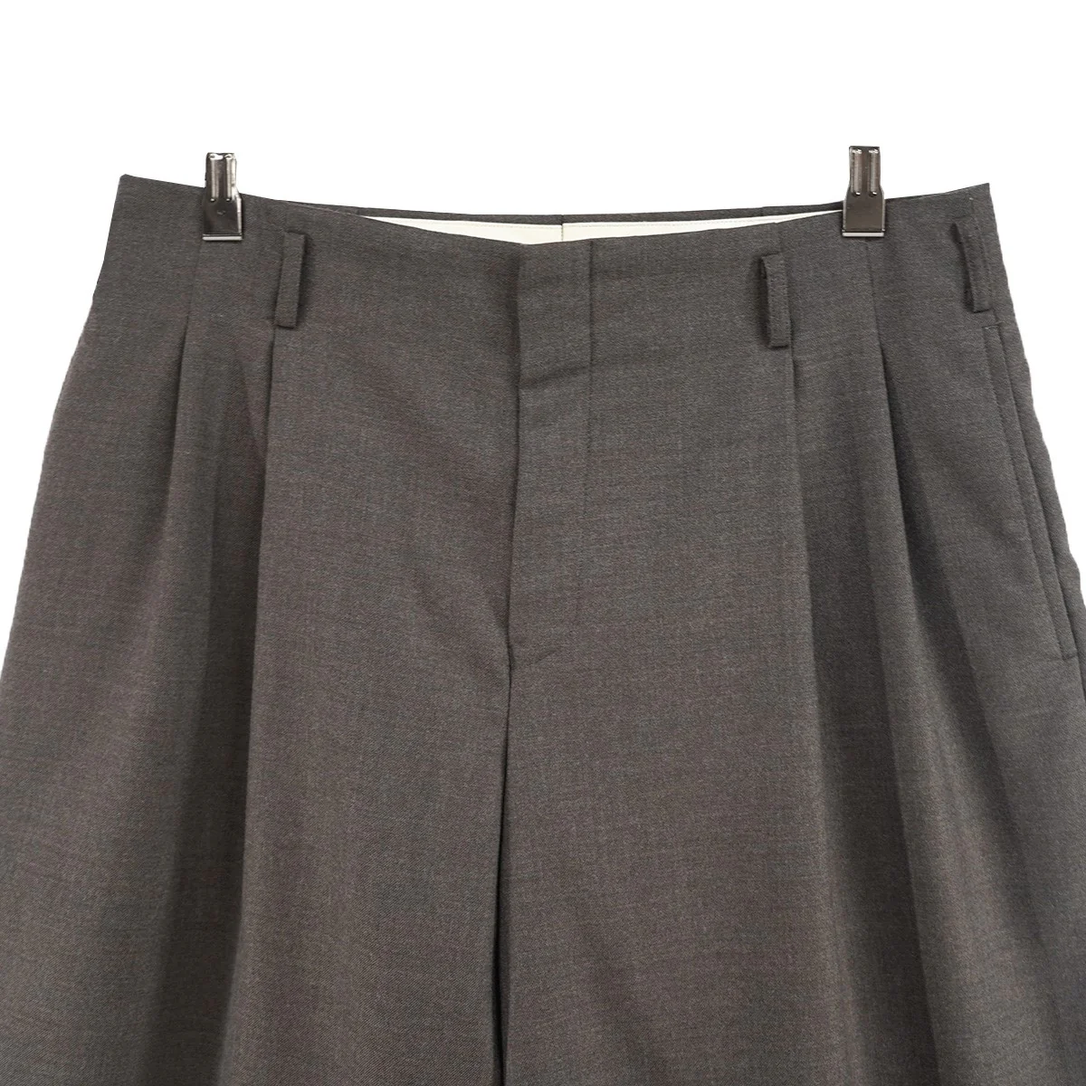 25SS 「THE HOPE OF LIGHT」 Wool Polyester Two-Tuck Wide Shortsタック ワイド ショーツ ハーフパンツ - Image 2