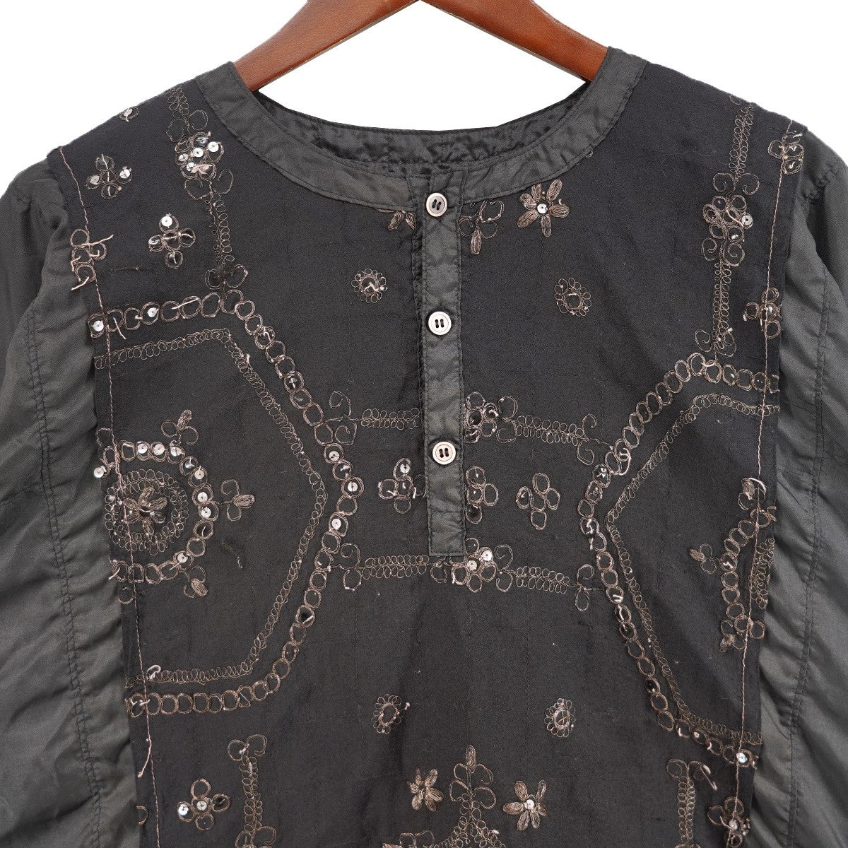 05AW Archive Old フォークロア期スパンコール装飾 ヘンリーネック ポリプルオーバー刺繍シャツ - Image 3