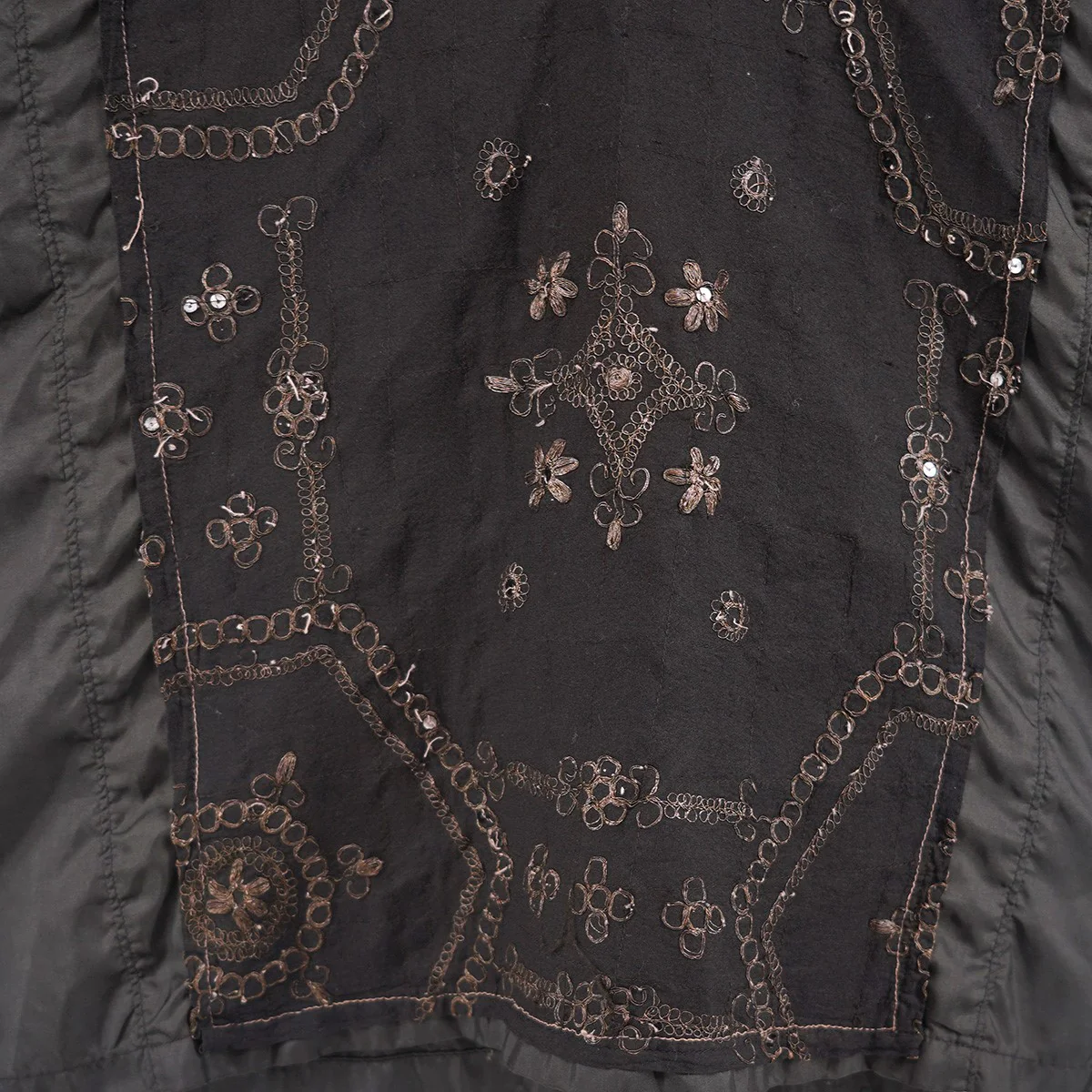 05AW Archive Old フォークロア期スパンコール装飾 ヘンリーネック ポリプルオーバー刺繍シャツ - Image 4