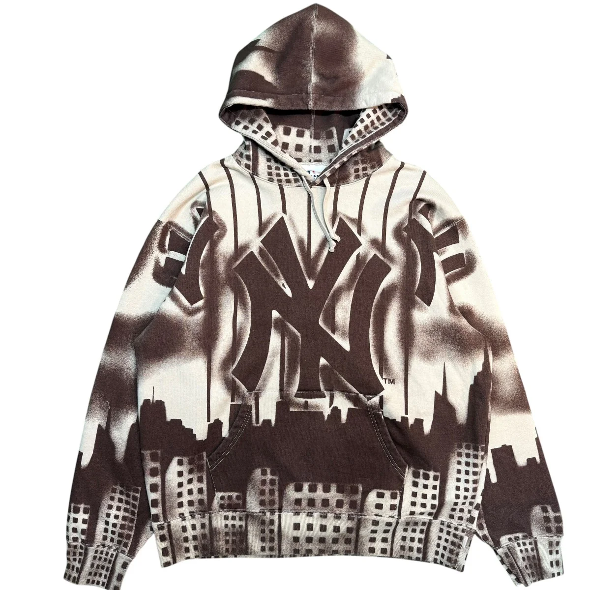 21AW/New York Yankees Airbrush Hooded Sweatshirt Clay/ニューヨークヤンキース エアブラシスウェットパーカー/中国製