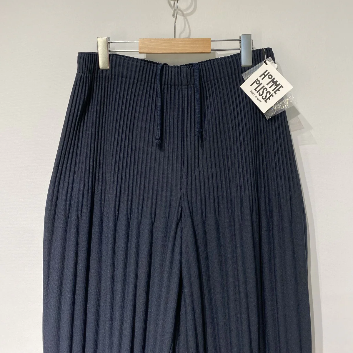 BASICライン／シーズンレスPLEATS／TAPEREDプリーツテーパードイージーパンツ - Image 4