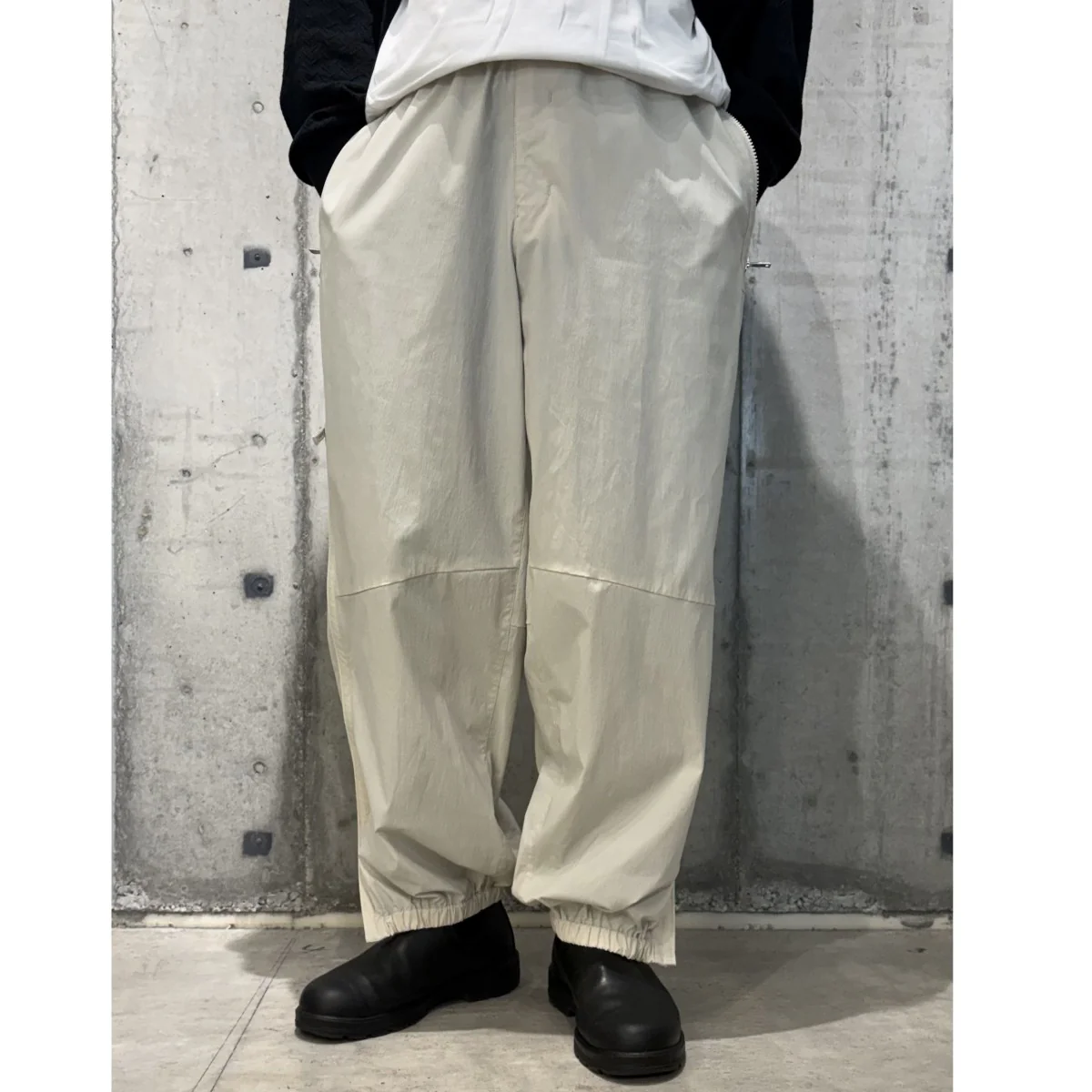 Authentic Training Pantsトレーニングイージーストレッチパンツ - Image 2